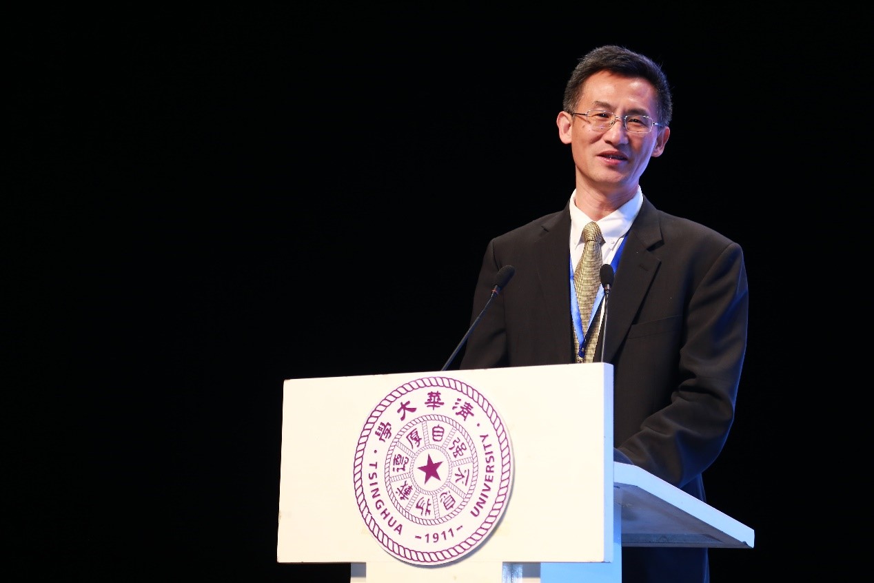 鞠建东.jpg 鞠建东.jpg